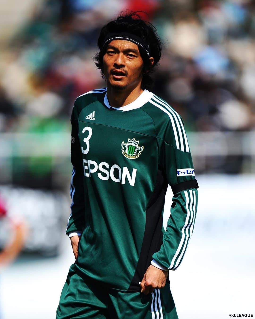 日本サッカー協会さんのインスタグラム写真 - (日本サッカー協会Instagram)「2011年8月4日。  あの日から12年。 松田直樹 これからも共に。  今日は元日本代表 松田直樹さんのご命日です。  心臓突然死をなくすためには #AED が身近にあることが重要です。 JFAは #JFAサッカーファミリー安全保護宣言 に伴い、AED設置を促進しています。  救急救命について https://jfa.jp/medical/critical_care.html  AEDご紹介 https://jfa.jp/medical/aed_pr_campaign.html  #FOREVER3 #松田直樹 #命つなぐアクション #シャレン #jfa」8月4日 10時02分 - japanfootballassociation