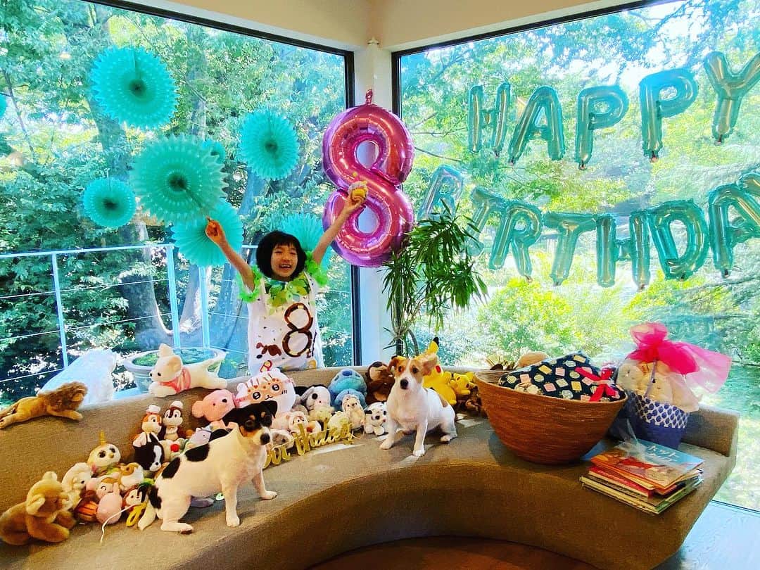 森本千絵さんのインスタグラム写真 - (森本千絵Instagram)「むすめ ８歳になりました。  娘を授かって８年目となりました。お母さんとしてはまだまだ新米です。  多くの支えに心から感謝致します。  #感謝 #おかあさんにしてくれてありがとう   #happybirthday」8月4日 10時53分 - chiemorimoto_goen