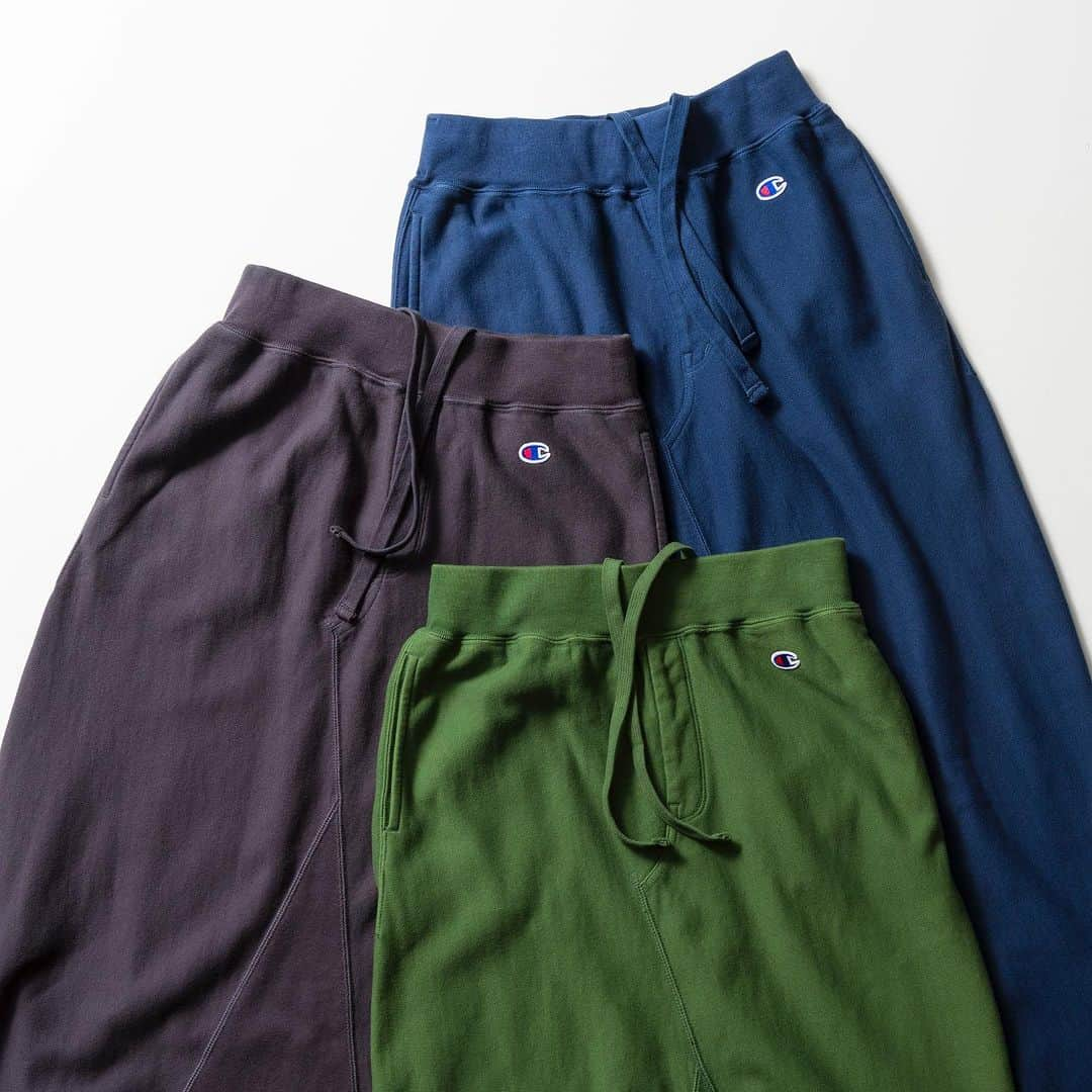 Champion Japanさんのインスタグラム写真 - (Champion JapanInstagram)「【SWEAT SKIRT】  柔らかい手触りで着やすいコットン100％の裏毛素材を使用したスウェットスカートです。 横の縮みへの影響を少なくし、動きやすさに配慮しました。  ■Item：Sweat Skirt ■Number：CW-Y201 ■Color:カーボンブルー, チャコール, ダルグリーン ■Size：M, L ■Price：¥10,780  #Champion #LongSkirt #ロングスカート #マキシ丈 #カジュアルスタイル #カジュアルコーデ #チャンピオン #23FW」8月4日 11時10分 - champion_japan