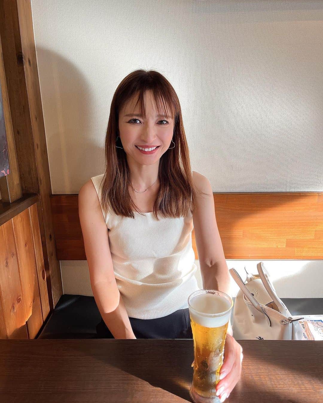 AriizumiEmaさんのインスタグラム写真 - (AriizumiEmaInstagram)「先日のご近所ご飯。 近所なので歩いてすぐ帰れるのが⭕️ 子供たちのご飯を作っていき、19時前までには帰宅し、そこから温め直して、何事もなく夕飯を出せる🥰 近所を開拓中です😊  ・ #dinner#生ビール#生ビール🍺」8月4日 11時21分 - ema_ariizumi
