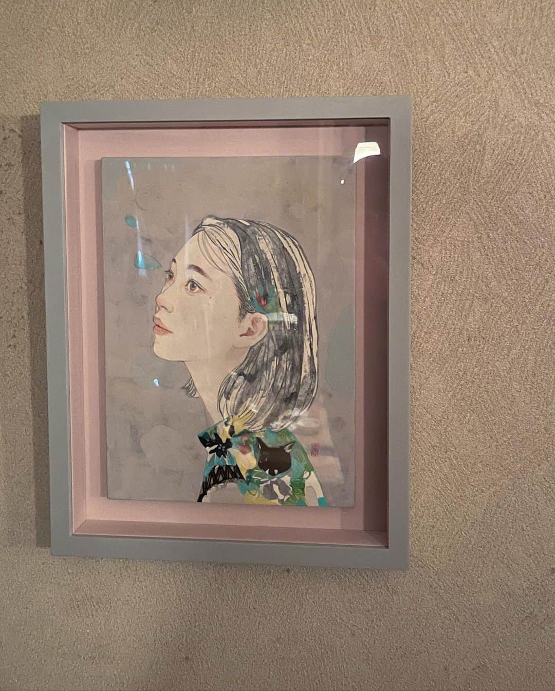 森川葵のインスタグラム：「我が家にかわいいアートがふえてうれしい。 かわいいと共に生きてる。」