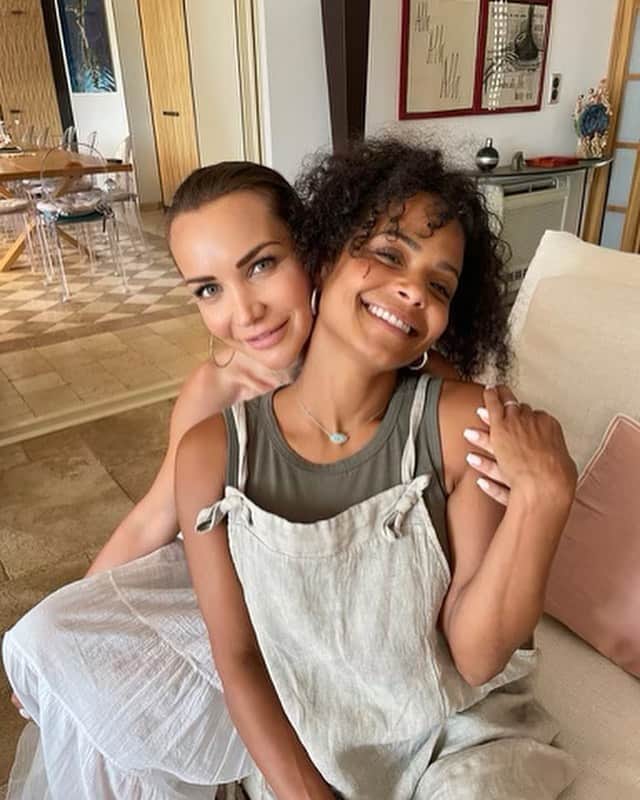 クリスティーナ・ミリアンのインスタグラム：「Wearing one of @laurasayanjewelry’s beautiful necklaces.. can’t wait to start my collection. 🩵🧿 Special thanks to Laura for getting me started!」