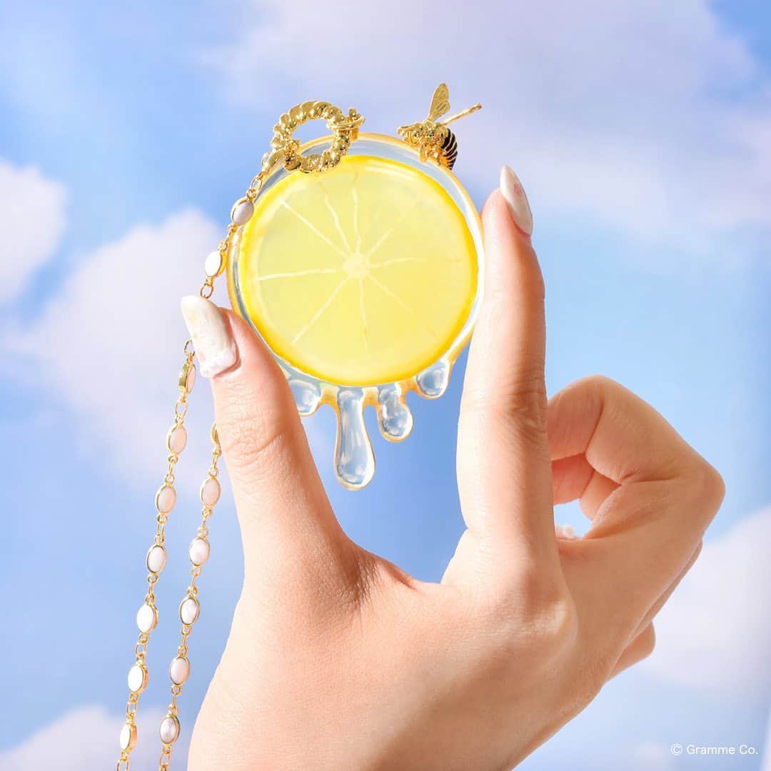 キューポットさんのインスタグラム写真 - (キューポットInstagram)「*⁠ 【PICK UP】🐝🍋 Sip on the sweetest citrus remedy as the queen bee returns with a refreshing twist of honey and lemon! Prepare to be buzzing with freshness! 🍯🍋 #honeybeelemon ⁠ ⁠ https://intl.q-pot.jp/collections/lemon⁠ ⁠ ⁠ ⁠ #qpot #キューポット #sweetsaccessory #sweetslover #sweetstagram #madeinjapan #japanmade #japan #ootd ⁠ #jewellerylover #accessories #outfit #fashion #style #fashionjewelry #jewelrydesign #instajewelry #jewellery #shopping #fashionista #instafashion #handmade #jewelleryaddict  #jewelrygram #necklace #handmadejewelry #honey #bee #lemon」8月4日 17時13分 - press_qpot_international