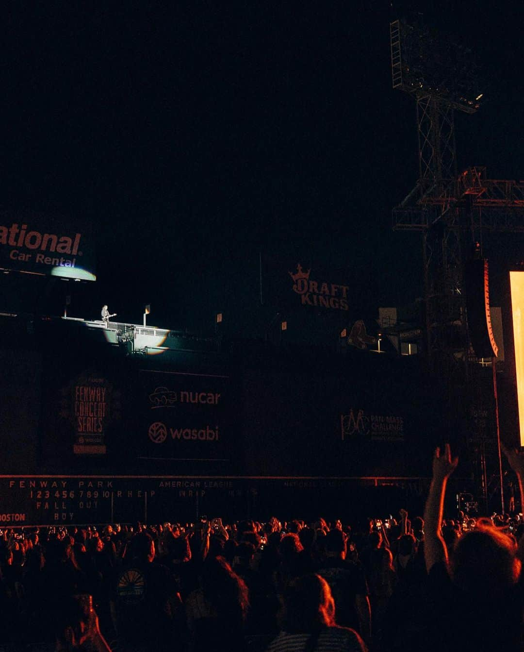 ピート・ウェンツさんのインスタグラム写真 - (ピート・ウェンツInstagram)「Fenway the dream is real 📸 @elliottxingham」8月4日 11時52分 - petewentz