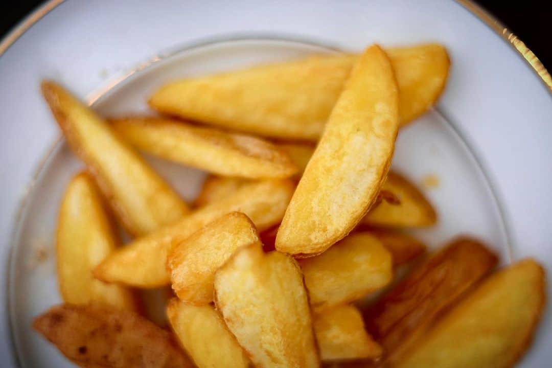 shin -SAKE instructor-のインスタグラム：「FRITES  #FRITES」