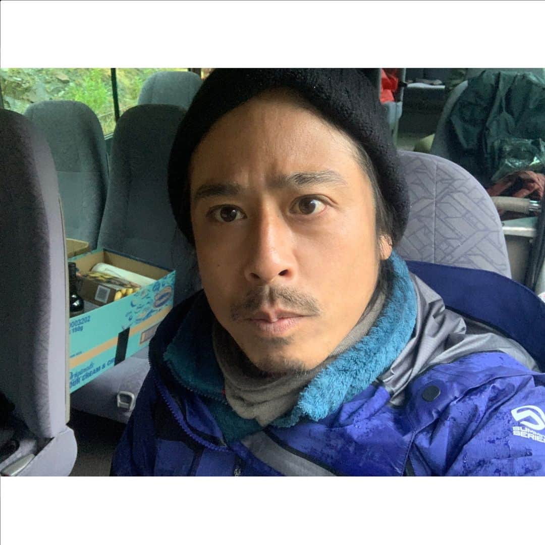 のインスタグラム：「. 移動中！ナ。」