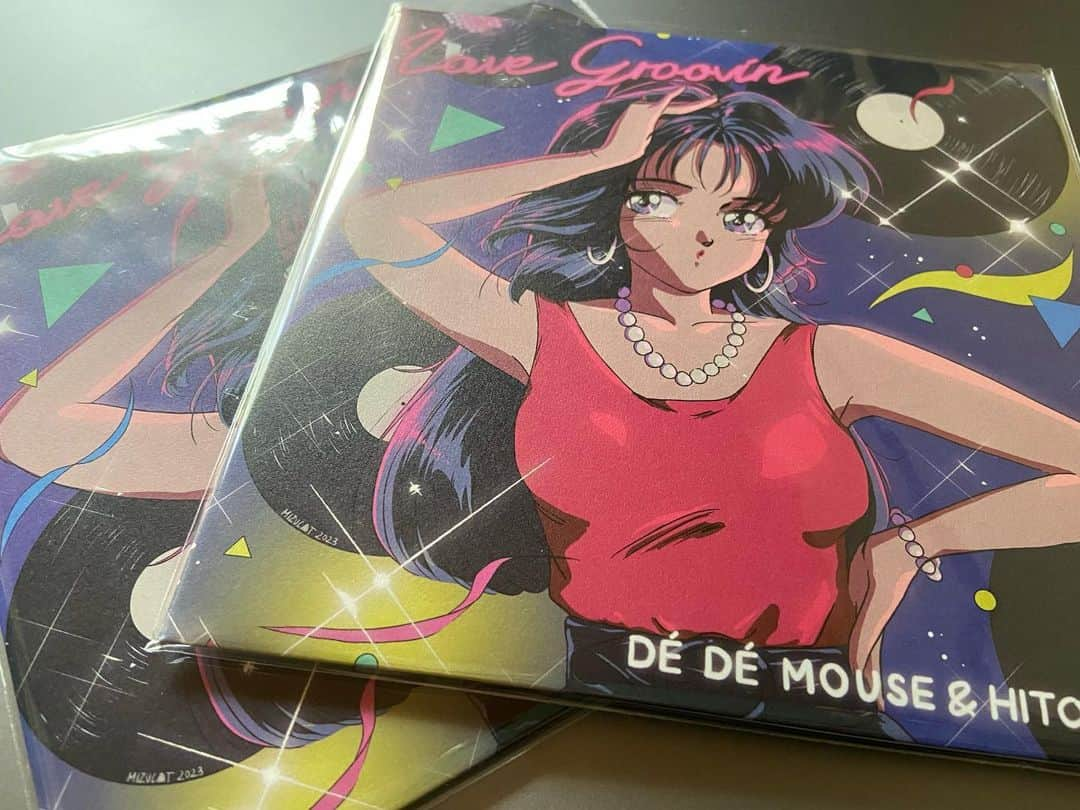 DE DE MOUSEさんのインスタグラム写真 - (DE DE MOUSEInstagram)「8/5のCITY POP on VINYL 2023でDÉ DÉ MOUSE & 一十三十一のLove Groovin'が7 inch のレコードで発売します！ B面のDance Mixも珠玉なので是非お求めください！ DLカードも封入さてれいますのでレコードプレイヤーなくとも聞くことができます！ 実物最高です！！  #dédémouse #dedemouse #電電鼠 #デデマウス ##一十三十一 #hitomitoi #citypoponvinyl2023 #citypoponvinyl #7inch #citypop #futurefunk」8月4日 12時43分 - dedemouse99