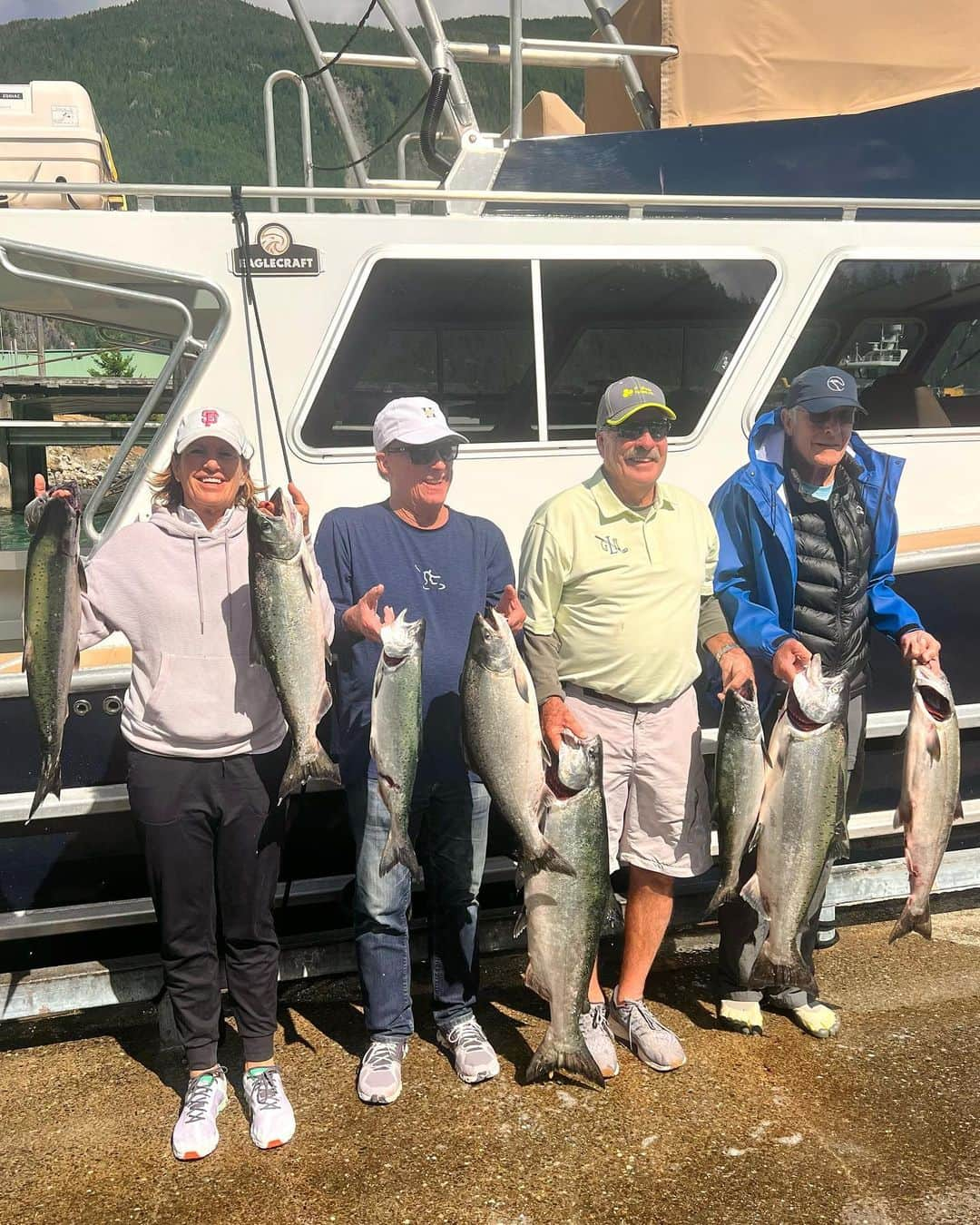 ジュリ・インクスターさんのインスタグラム写真 - (ジュリ・インクスターInstagram)「Gone fishin’ in preparation for the US Senior Women’s Open. I’ll see you all on the golf course soon..but for now, enjoy my weekly segment of “catch of the day” with my fishing crew & pics of other wildlife we saw! 🎣🐟」8月4日 13時10分 - juliinkster