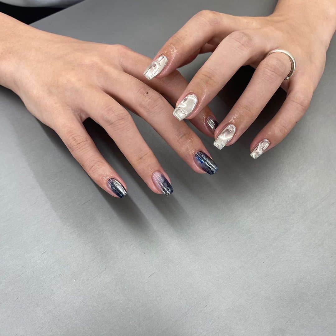 近藤沙良のインスタグラム：「@marina55_diptymoila 🥵💖  #naildesigns #osakanail #osakanailsalon #大阪ネイル #ネイルデザイン #トレンドネイル #南船場ネイル」