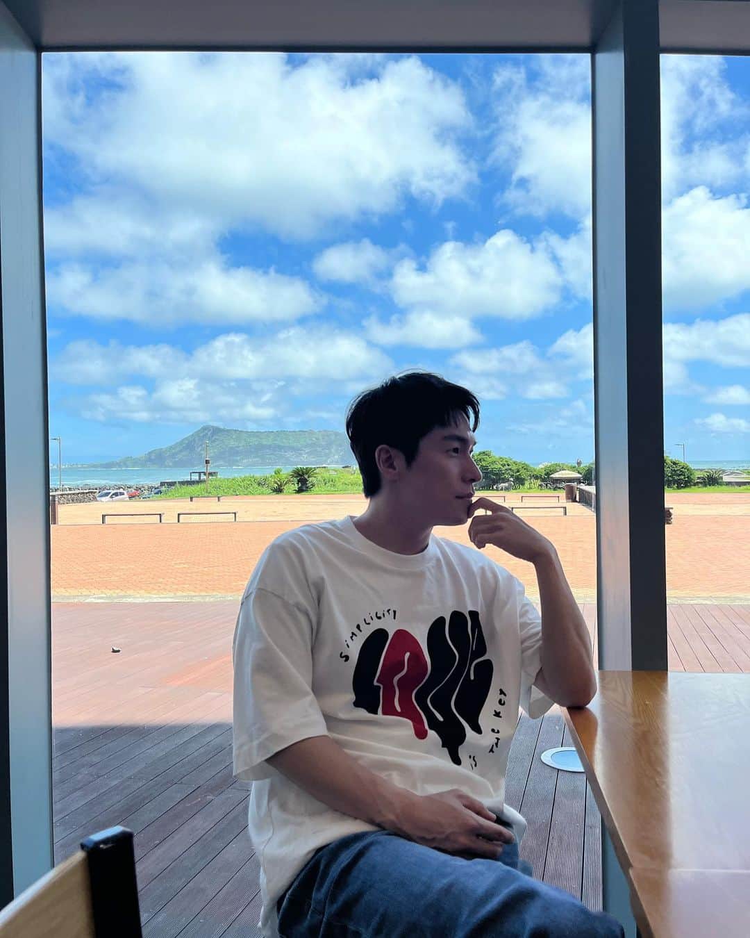 イ・ジェウォンのインスタグラム：「🩵」