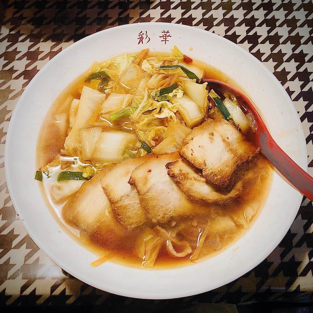 仁科貴のインスタグラム：「先日大阪でひっさびさ食べた彩華ラーメン。他の老舗や新店にも行ったけど、何だか一番ほっとする味🍜  #ラーメン #彩華ラーメン #麺スタグラム」