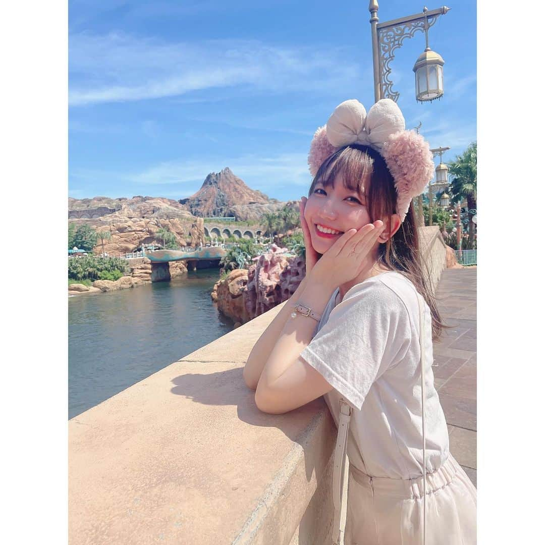 和氣あず未さんのインスタグラム写真 - (和氣あず未Instagram)「ディズニーシー🫧🫧🫧 * * 去年の夏。ばちくそ暑かった。 もう夏には行けないね…って話してたけど 今年も一緒に行く予定です😅💦🙏😆😎👍‼️👊」8月4日 15時10分 - azumi_waki