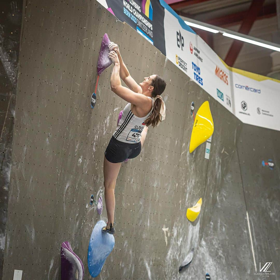 ユリア・クルーダーさんのインスタグラム写真 - (ユリア・クルーダーInstagram)「SEMIS ON THE WORLD CHAMPIONSHIP🤩🤩  can’t wait for another round tomorrow to give my all 💪🏻 📸: @vladek_zumr  @sloveniaclimbing @scarpaspa @climbingbern2023」8月5日 0時56分 - julijakruder