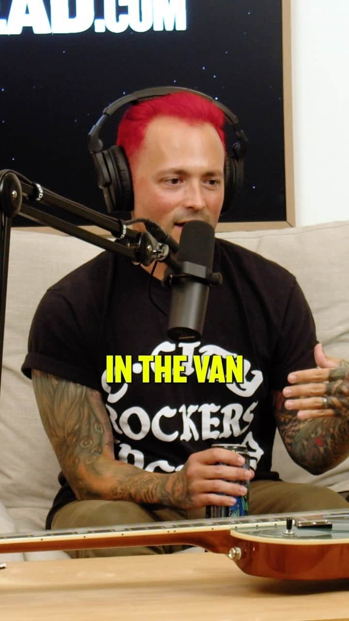 ニック・マーティンのインスタグラム：「The GNARLIEST thing we have ever heard… New episode of The E.N.D. Podcast with @nodirectioncasa of @sleepingwithsirens is out now!」