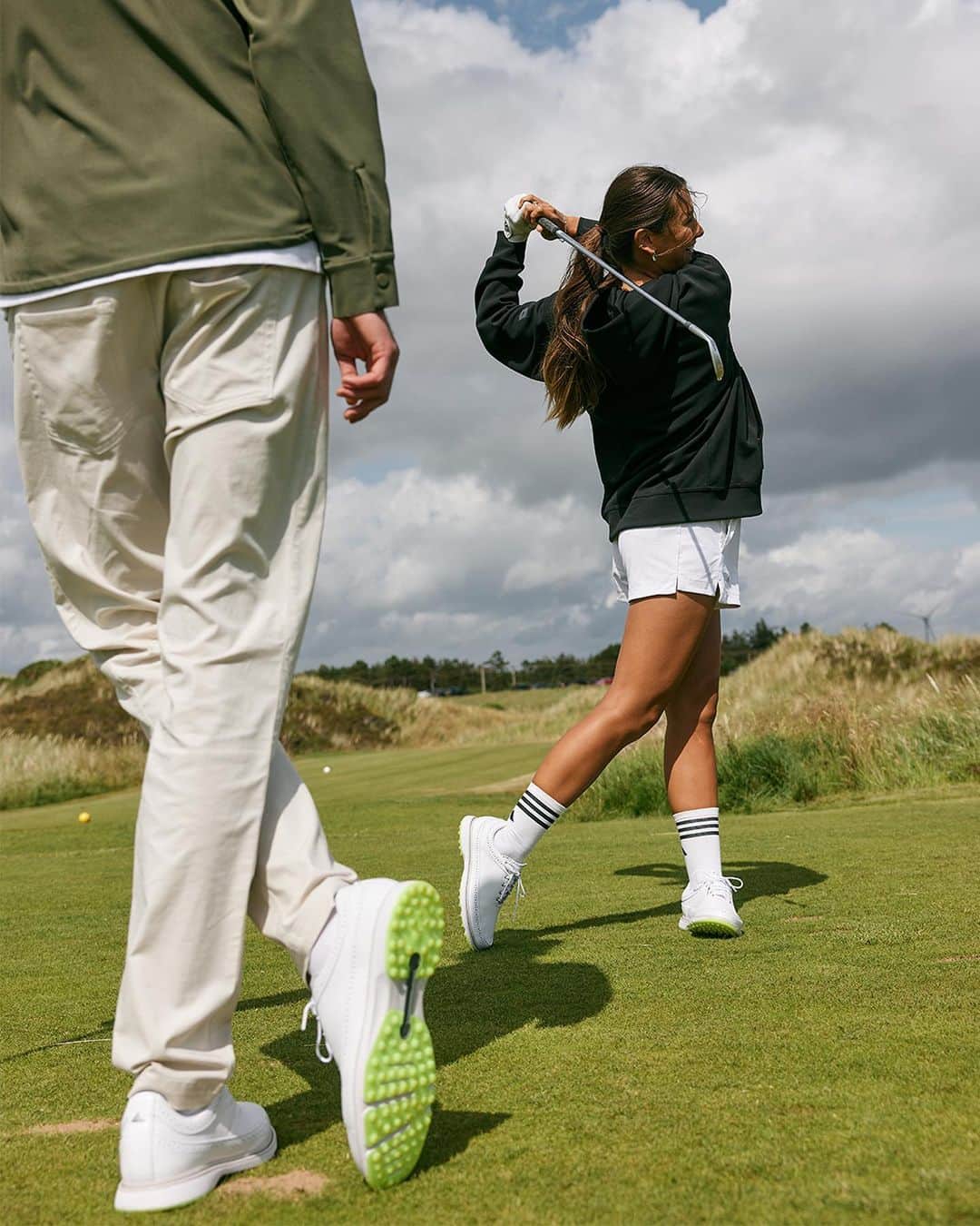 adidas Golfのインスタグラム：「We dove into our archives and took our favorite heritage silhouettes and gave them a boost. Seriously, we upgraded the shoe with new technology and added Boost ☁️☁️☁️  It’s like taking the most comfortable walk down memory lane. ​ Shop the MC80 spikeless golf shoe now at the link in bio.​ ​  #adidasgolf #MC80​ #golf #골프 #ゴルフ#高尔夫」