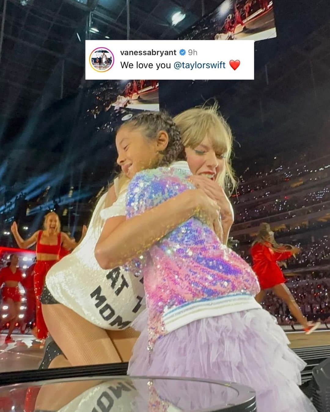E! Onlineさんのインスタグラム写真 - (E! OnlineInstagram)「It feels like the perfect night for Taylor Swift to give Bianka Bryant a very special gift. 🥹❤️ Link in bio for all the details on her kind gesture for Vanessa and Kobe Bryant’s daughter. (📷: Instagram)」8月5日 1時00分 - enews