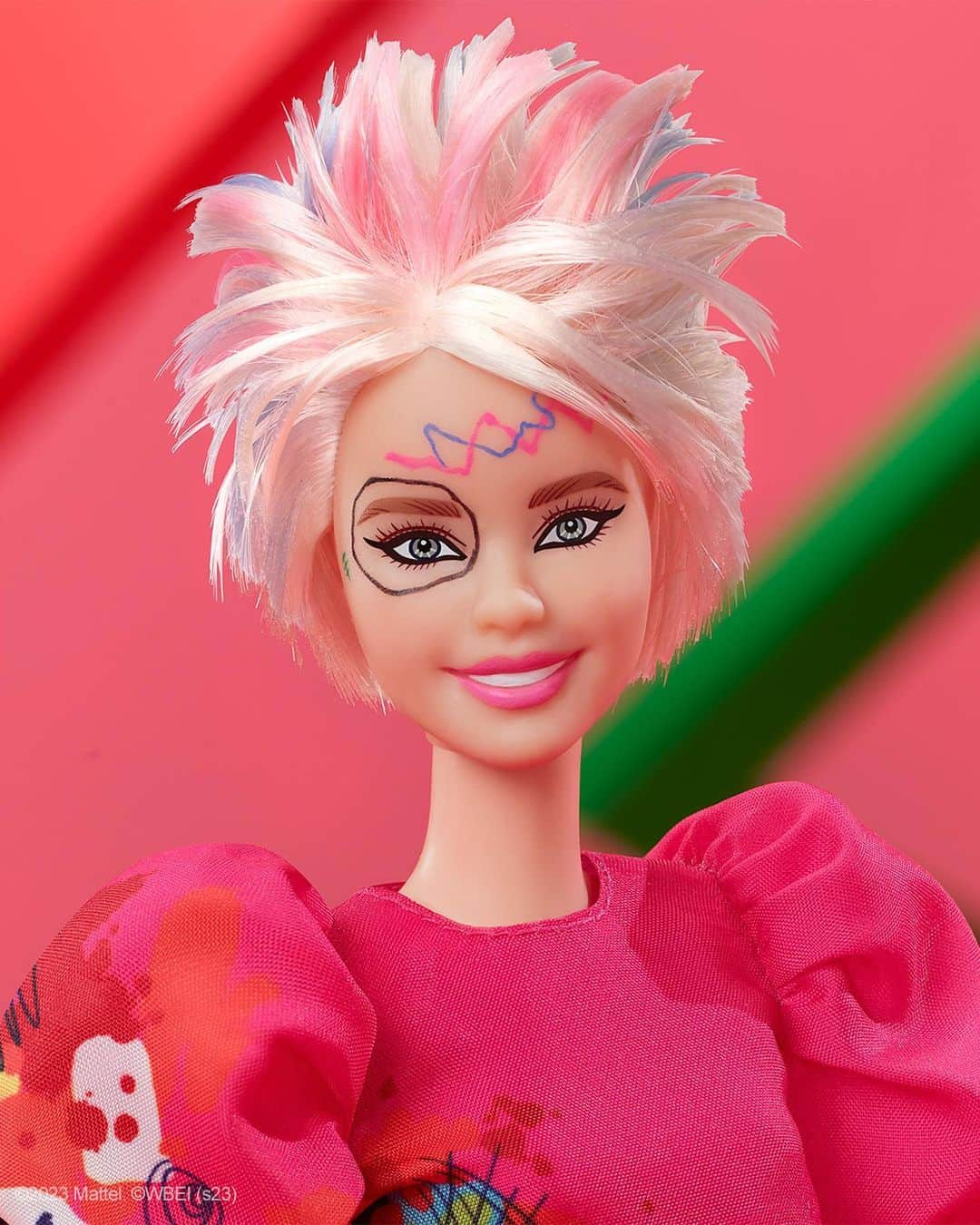 バービーさんのインスタグラム写真 - (バービーInstagram)「Time to get weird 🖍️ Inspired by her look in @BarbieTheMovie, Weird #Barbie knows what it’s like to play just a liiiiittle too much! Pre-order your official movie doll by August 18, only at #MattelCreations. #BarbieTheMovie is now playing in theaters.」8月5日 1時03分 - barbie