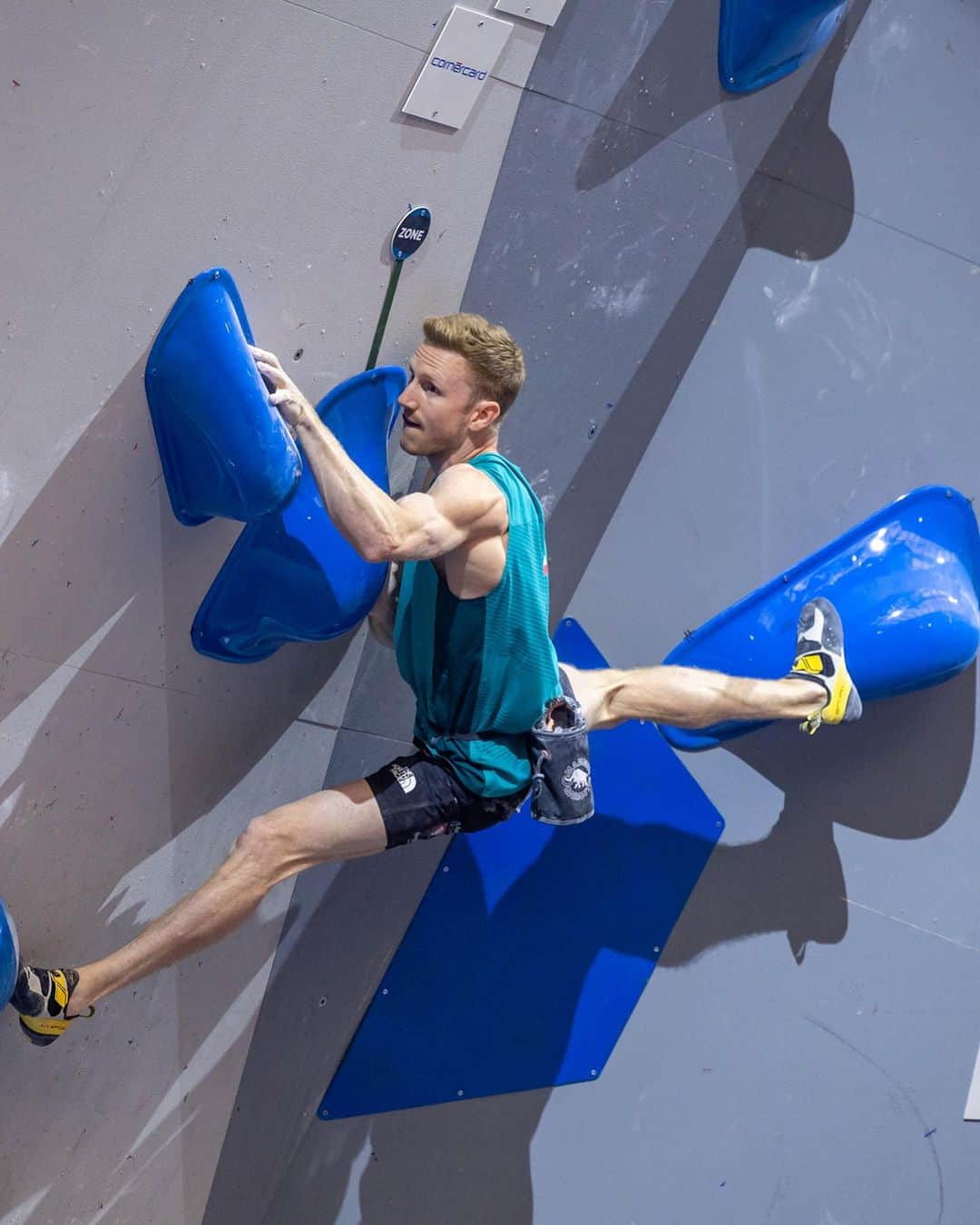 ヤコブ・シューベルトさんのインスタグラム写真 - (ヤコブ・シューベルトInstagram)「World Championships are in full swing. Placed 12th in Bouldering semis today, dropped the top hold of the last boulder twice which would have meant finals 🤦🏻‍♂️ but at least I climbed well in the slab 😅 @nicolaiuznik made it though so time to cheer him on tonight 💪🏻💪🏻💪🏻 Yesterday I won my group in Lead Quali‘s and I can’t wait to climb again on Sunday 🔥 • • Photos by @lenadrapella / @janvirtphotography and @vladek_zumr 🙏 • @mammut_swiss1862 @gloryfy_unbreakable @raiffeisentirol @subaru_austria @lasportivagram @thecrag_worldwide  #ifscwch #bern2023 #bouldering #climbing #athlete」8月5日 1時04分 - jakob.schubert