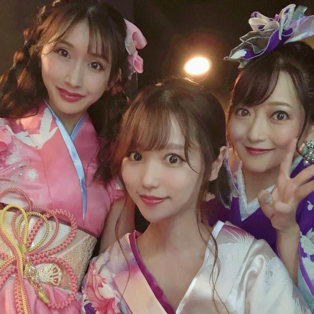 大河内美紗さんのインスタグラム写真 - (大河内美紗Instagram)「R主催LIVEありがとうございました😊 SDN48の14周年記念にこうしてみんなで集まることが出来て本当にありがたいです😍 ライブ中にはお花贈呈でお祝いしていただきました🎉 新衣装も華やかで皆様からの評判も良く、愛に溢れた時間を過ごす事ができました🤗 長く共に過ごせるように、とにかく健康と長寿ね❣️😆 #sdn48 #LIVE #japan #着物リメイク #kimono #民謡 #詩吟 #和歌山」8月5日 1時04分 - misa_okochi