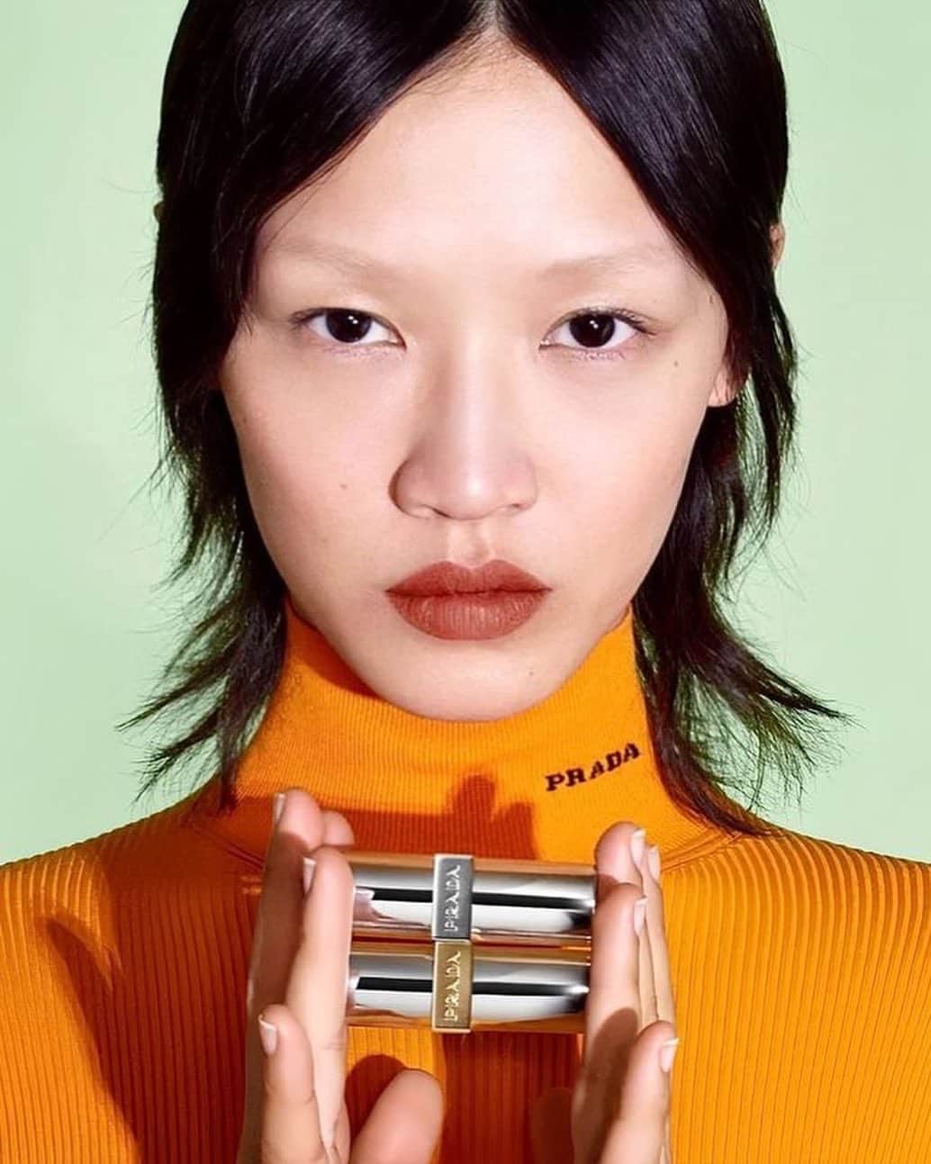 IMG Modelsのインスタグラム：「Please Hold. ☎️ #ChenyinQi (@thetall.7) fronts #Prada’s inaugural #PradaBeauty campaign. 📷 @timelkaim 👗 @jessicaediehl ✂️ @anthonyturnerhair 💄 @lynseyalexander #IMGmodels」