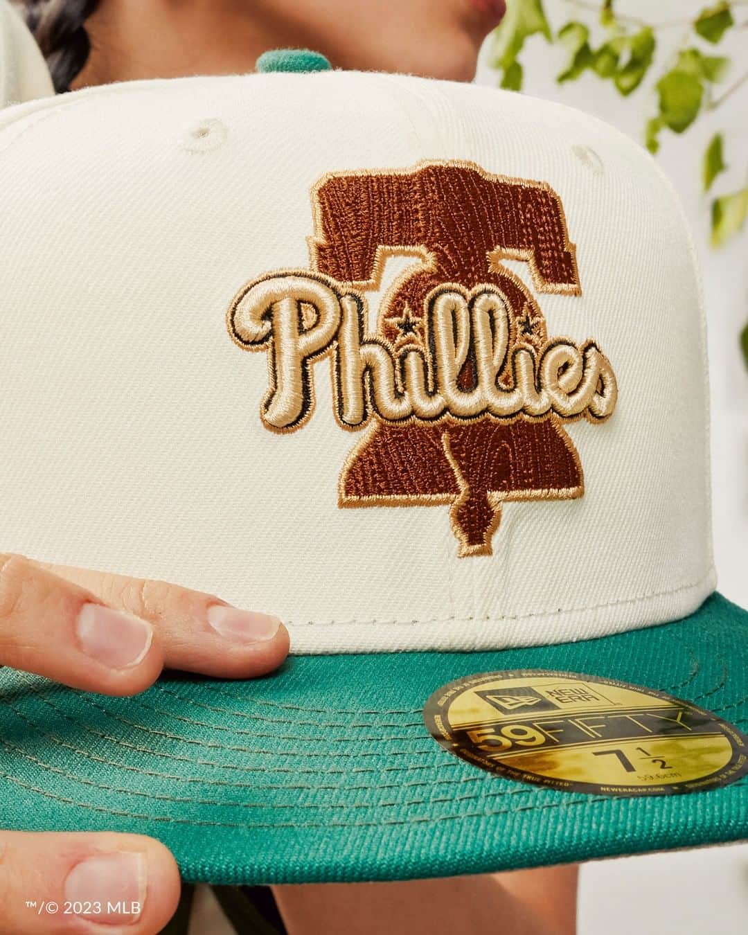 ニューエラ・キャップのインスタグラム：「Inspired by the great outdoors, Camp features select teams in headwear and apparel. Grab yours now at the link in our bio.」