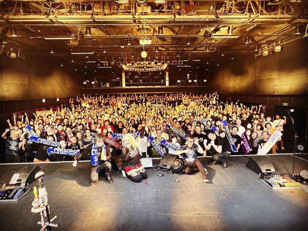 JILLのインスタグラム：「名古屋ライブ❗️ 最初からトップギア🔥 すんごかった。 会場全員が熱いエナジーを放って ひとつの生き物のようでした。  史上最高の 名古屋ライブでした👍 ありがとう😊  PtoPではWアンコール決定の動画アップしました！  明日は大阪よん💓  8月04日_名古屋ダイアモンドホール 8月05日_大阪クラブクワトロ —————————————- PERSONZ「I AM THE BEST TOUR」 6月18日_高知県立県民文化ホール グリーンホール 6月24日_札幌CUBE GARDEN 7月02日_ヒューリックホール東京 7月22日-仙台rensaホール 7月23日_函館金森ホール 8月04日_名古屋ダイアモンドホール 8月05日_大阪クラブクワトロ 8月11日_新潟LOTS 8月12日_高崎芸術劇場スタジオシアター 8月26日_福岡電気みらいホール —————————————-  #jillpersonz  #personz  #youtubepersonzチャンネル #note  #jillpersonz  #エアプレ #JILLプレ #ラジオ高崎 #三味線JILL屋」