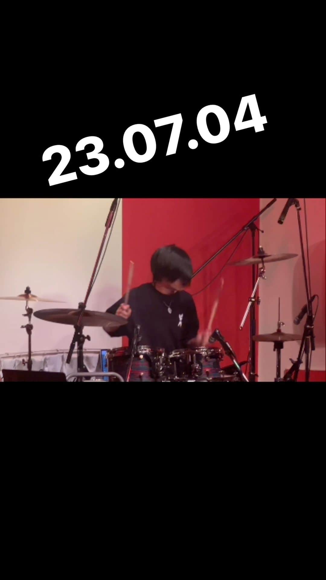影丸のインスタグラム：「#sks #ジグザグ #ドラム #ドラムソロ #drums #drumsolo #drummer #drummerlife #pops #music #musician #songs #zildjiancymbals #yamahadrums #rohemadrumsticks #teamrohema #aspr #アサプラ #ead10」