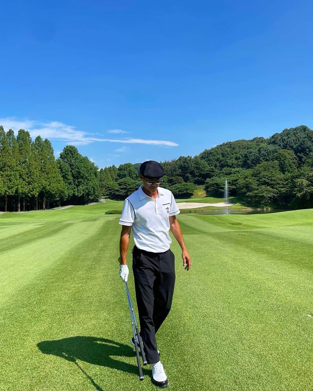 ペ・ジョンナムのインスタグラム：「너무 이쁘고 클래식한 골프화 나왔네 😍🏌🏻‍♂️⛳️☀️ 🤎🩵🩷🩶🧡 adidasgolf mc80 💃🏻💃🏻💃🏻 @adidasgolf #adidasgolf #mc80 @bogeyboys」