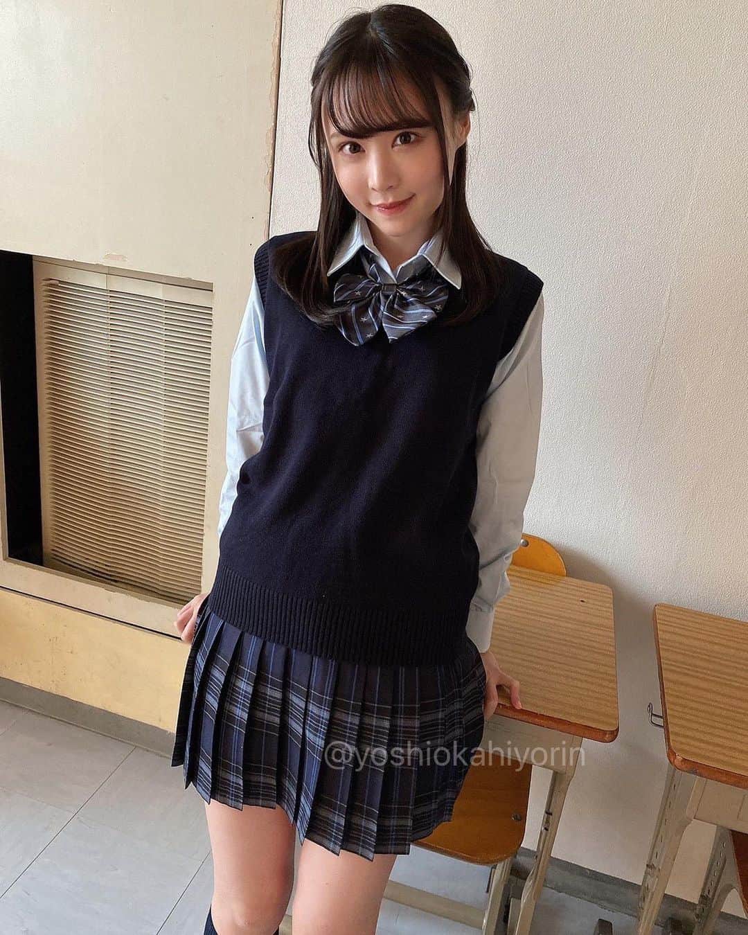 パンツ　見せ       JK 吉岡ひよりさんのインスタグラム写真 - (吉岡ひよりInstagram)「. パンツを見せてあげるjk #インスタ女子 #インスタグラビア #グラビア  #自撮り女子 #水着 #ランジェリー #コスプレ女子 #instagirl #instagravure #gravure #japan  #japanesegirl #asiangirl #girl #sexy ...