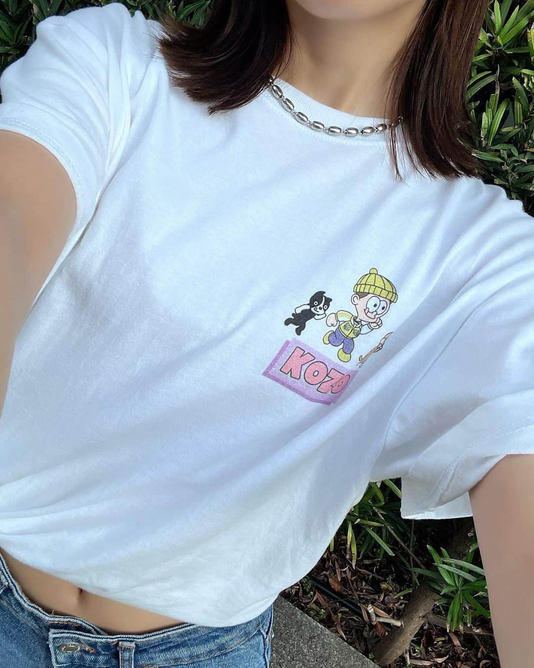 伊藤優衣のインスタグラム：「⁡ Tシャツかわちい🥹🥹🥹 お気に入りです。🫶🏻🫶🏻 ⁡ この間は一年に一度の採血の日でした。。 貧血気味になる私にとって恐怖の時間でしたが お姉さんのプロ技により一瞬で終わったのでした。🙏🏻 ありがたや〜〜。 ⁡  #metakozo #tシャツ #tシャツコーデ」