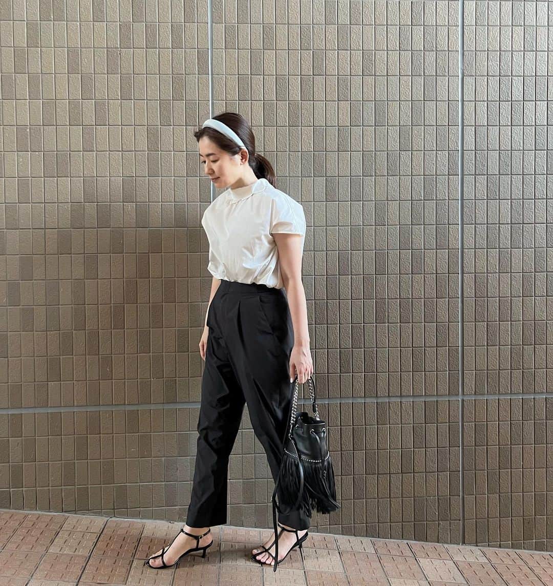 のインスタグラム：「生徒さんとランチ🍝の日  #ella_selectshop_ #decolteaccessory #40代コーデ #uniqloコーデ」