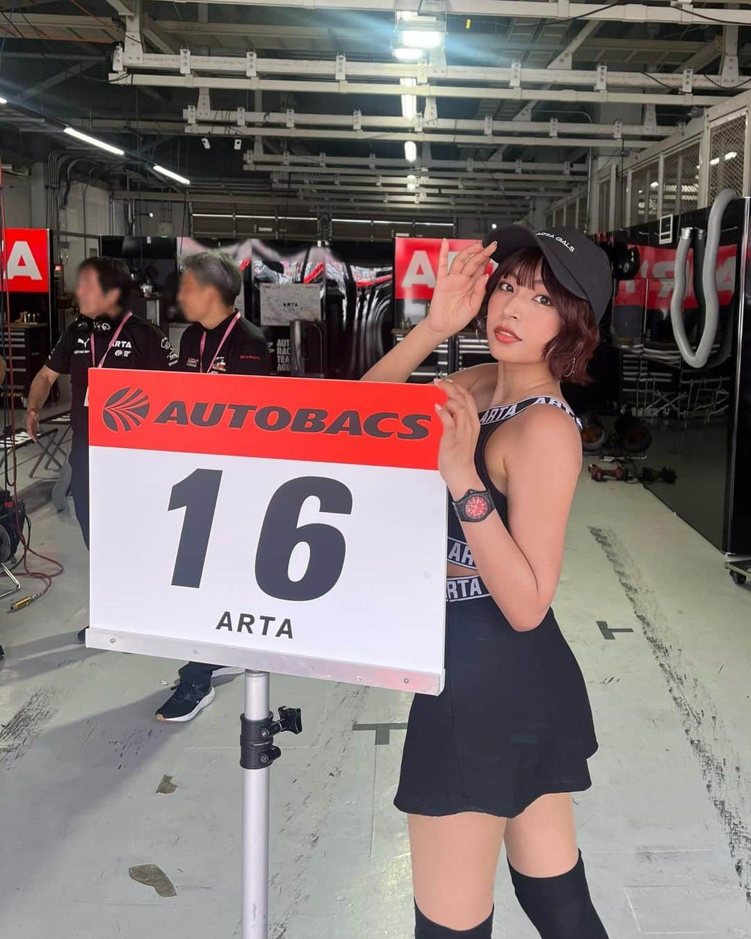 藤井マリーのインスタグラム：「#SUPERGT Rd.4 FUJI 🖤  ARTA MUGEN NSX-GT #8 #16 応援よろしくお願いします❤️‍🔥  #ARTA #ARTAGALS #AUTOBACS #オートバックス #HONDA #無限 #MUGEN #モータースポーツ #motorsport #富士スピードウェイ   定期プロフィール🥀  #レースクイーンオブザイヤー  #レースクイーン大賞 受賞 #砂時計くびれ #レースクイーン #グラビアアイドル  #骨格ストレート #ショートカット #instagood #japanesegirl #藤井マリー」