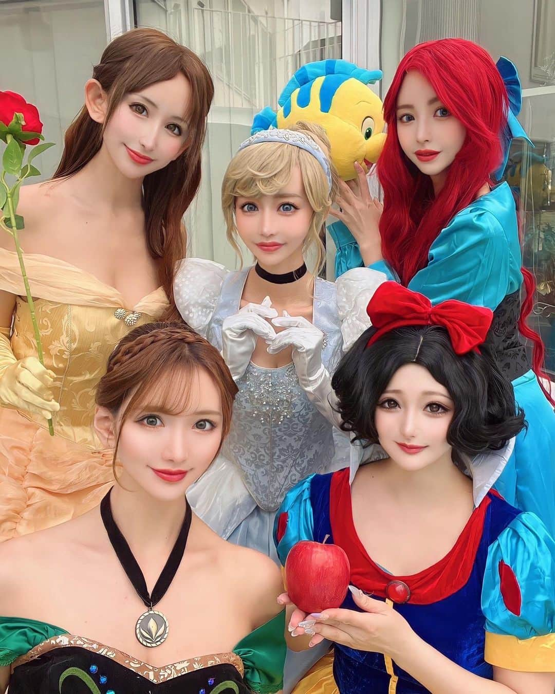 一條りおなさんのインスタグラム写真 - (一條りおなInstagram)「. 𝒟𝒾𝓈𝓃𝑒𝓎 𝒫𝓇𝒾𝓃𝒸𝑒𝓈𝓈👸🏼🏰🩵 . #disney #disneyland #disneysea #disneyprincess  #ディズニー #ディズニープリンセス #美女と野獣  #リトルマーメイド #シンデレラ #アナと雪の女王  #白雪姫」8月4日 18時45分 - riona.i