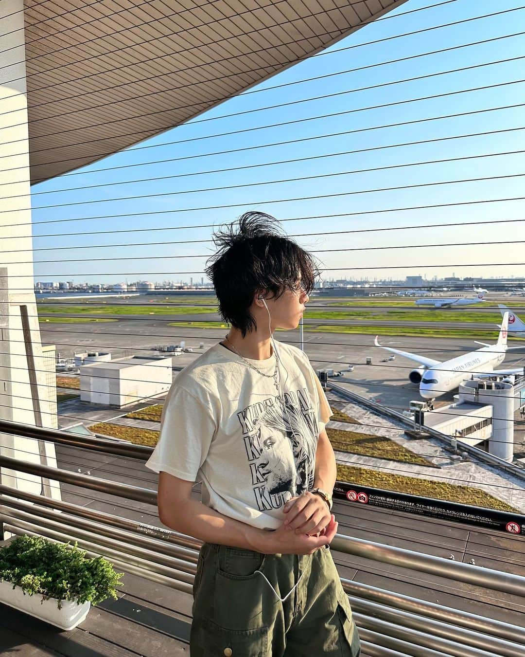 中里真哉斗さんのインスタグラム写真 - (中里真哉斗Instagram)「airport💭ᵕ̈* ・ ・ ・ ・ ・ ・ ・ ・ ・ ・ ・ ・ ・ ・ ・ #fashion #03 #fyp #foryou  #Japan #Japanlife #Japanese #Japaneseboy #lifestyle #Tokyo #tokyolife #outfit#ootd#street#memories #workout」8月4日 18時47分 - myt_002