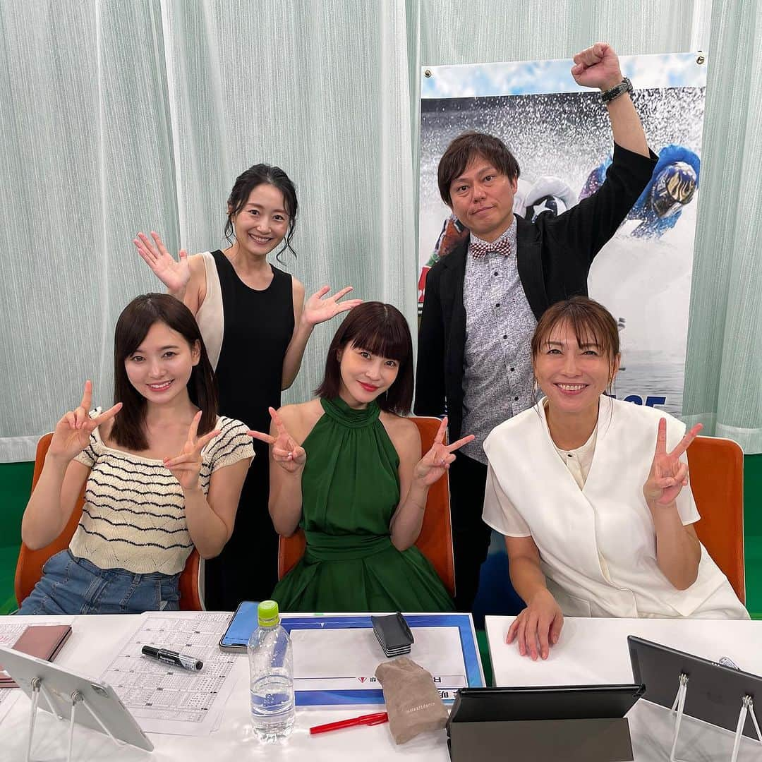 永島知洋さんのインスタグラム写真 - (永島知洋Instagram)「楽しい楽しい。女子会でした。 2日間！ ありがとうございましたー！ 準優勝戦、優勝戦と 頑張りましょう！！！ はるっぴは。 笑顔で帰りました。。。 #ボートレース #レディースチャンピオン #永島知洋 #兒玉遥 #岸明日香 #小椋久美子 #平井佳織 #手島優 #ジュリア」8月4日 18時53分 - tomohiro.nagashima