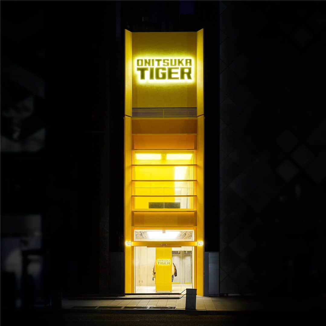 Onitsuka Tigerのインスタグラム：「ONITSUKA TIGER Ginza Concept Store is now open. This is the first store to exclusively focus on yellow collection line. ⁡ ONITSUKA TIGER Ginza Concept Store 5-2-6 Ginza, Chuo-ku, Tokyo Opening Hour: 11.00am-8.00pm ⁡ #ONITSUKATIGER #OnitsukaTigerAW23」