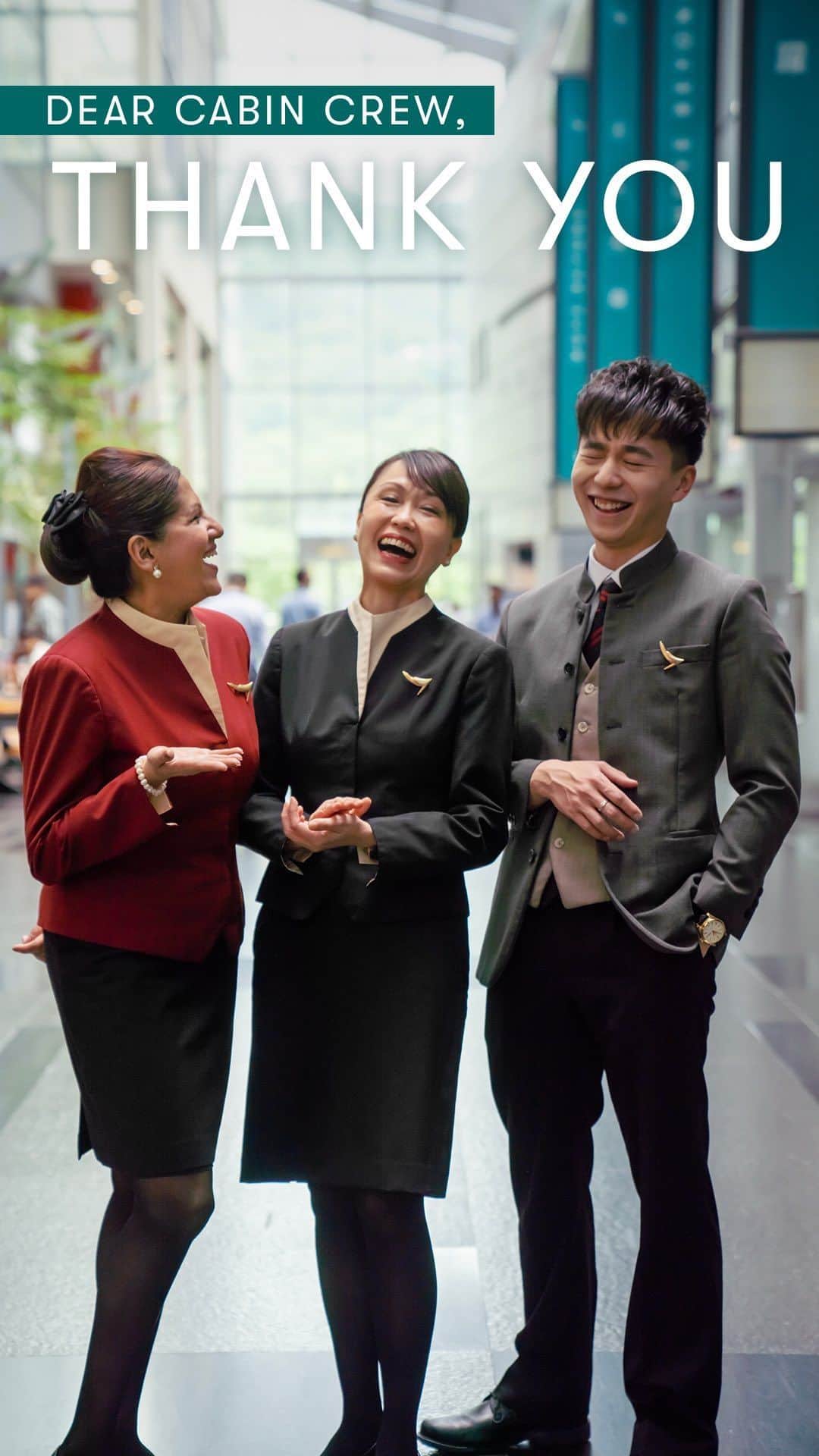 キャセイパシフィック航空のインスタグラム：「There’s no shortage of incredible moments in the air thanks to our cabin crew, whose dedication makes every journey one to remember ❤️. This time round, we have invited our colleagues to share what moments they cherish the most as members of the cabin crew, and the answers could not get more wholesome. Thank you for your amazing service ✈️!  每一趟寫意的空中之旅，背後都有他們無微不至的付出。感謝每位空中服務員，以真誠的服務為乘客帶來難忘體驗❤️。我們特別邀請了幾位同事分享他們的飛行得著，讓大家感受他們的熱誠✈️！  #cathaypacific #MoveBeyond」