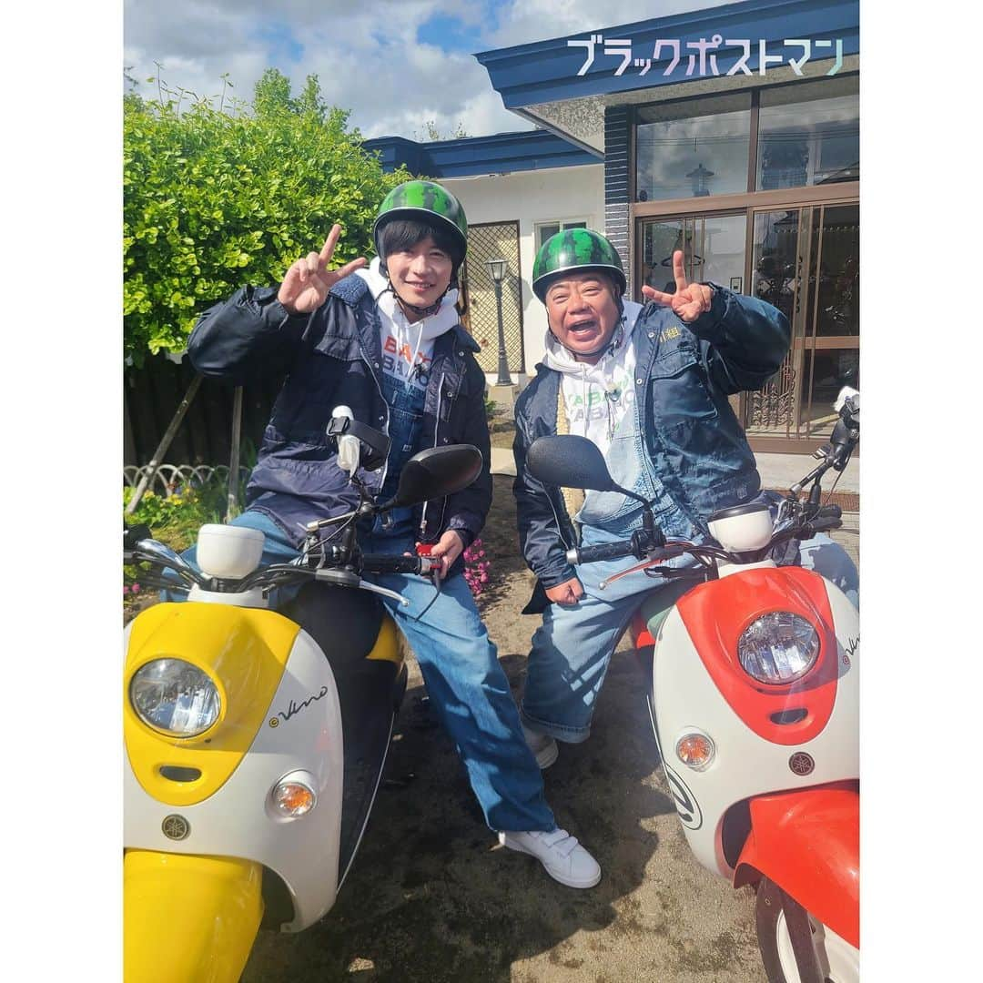 弁護士ソドムさんのインスタグラム写真 - (弁護士ソドムInstagram)「. ／ 📺明日5日(土) よる6時30分〜🛵🍉✨ #出川哲郎の充電させてもらえませんか？ ＼  我らが座長‼️ #田中圭 さんが出演されます🙌🏻  北海道でのロケ🌽 長丁場でしたが 田中さんは終始楽しまれていて そのお人柄に出川さんもメロメロ⁉️😍  #ブラックポストマン 📣8月18日(金)よる8時スタート  #テレビ東京」8月4日 19時11分 - tx_dorama8