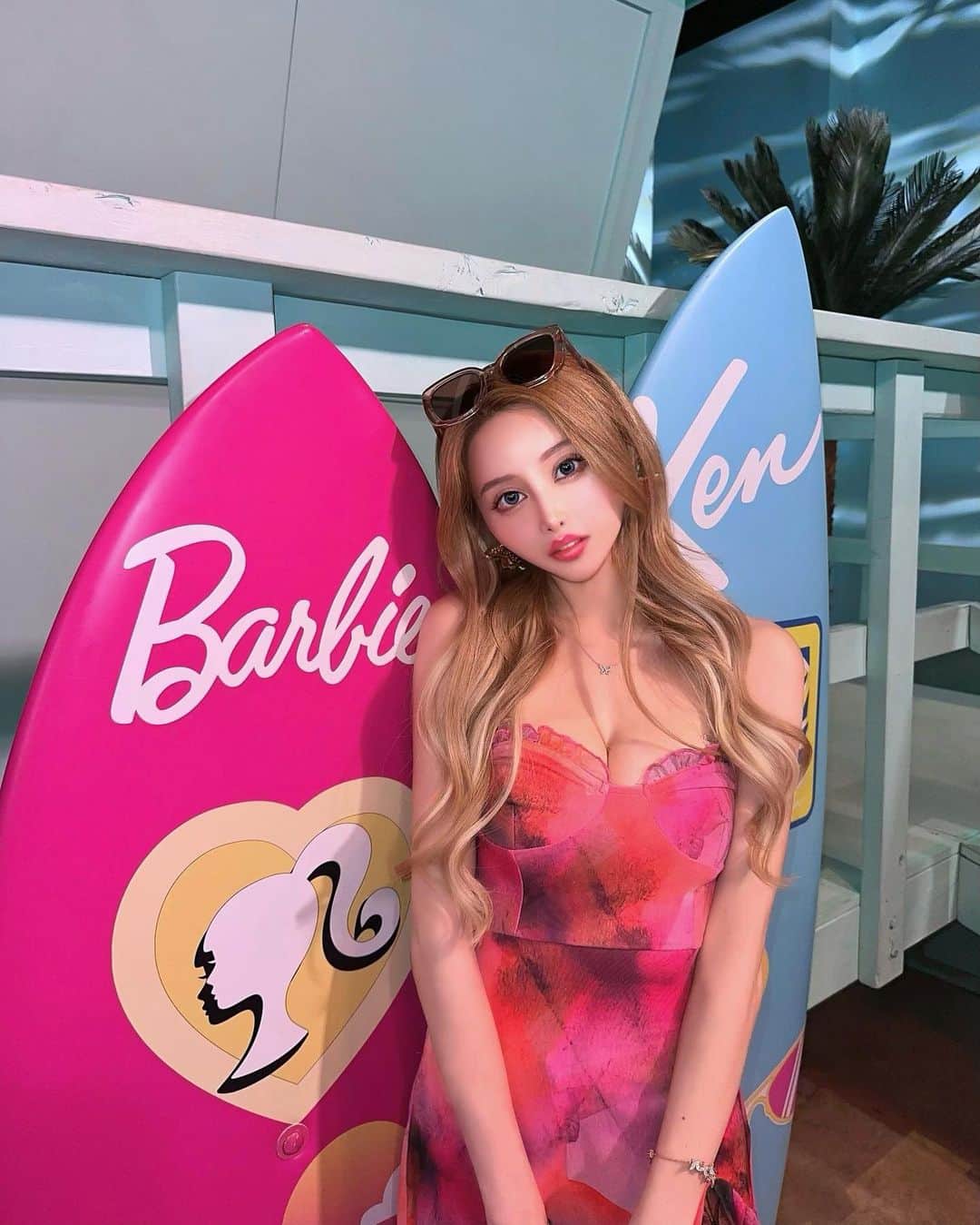 のインスタグラム：「この服メルローズでかったんだけど めちゃかわ🥹🩷💜♡⸝⸝‪ . . .  #barbie  #barbiedoll  #barbiegirl  #barbieworld  #barbiemakeup」