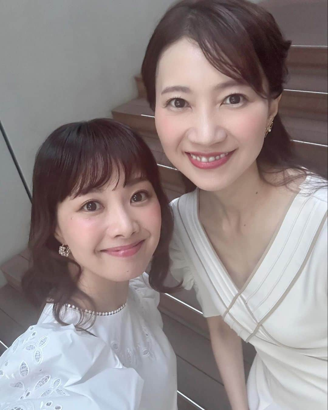 夢咲ねね（赤根那奈）さんのインスタグラム写真 - (夢咲ねね（赤根那奈）Instagram)「. ひなみとお仕事でした💕  スカパー!番組配信 山里亮太の宝塚男子になってもいいですか? シーズン3  2023年10月14日(土)AM10時配信開始 2023年11月11日(土)AM10時配信開始  在団中、側で沢山支えてくれた笑顔しか見せないひなみ。 その笑顔にどれだけ救われたかわかりません。 卒業してなかなか会えずにいたけど、まさかまさかの今回一緒にお仕事できることが決まり、会えるのを楽しみにしていたら先日偶然日比谷で遭遇！！ やっぱりわたし達、縁があるのね🤍 と思わずにはいられなかったよ。 収録もお互いの宝塚愛のツボが同じことで大盛り上がりしました。 きっと共感してくださる方いらっしゃると思います🤭❣️ 是非是非みなさま、ご視聴ください。  そして、ひなみさん また、近々OFF会しましょうね❤️  #スカパー　#番組配信 #宝塚男子になってもいいですか？ #シーズン3 #妃海風　ちゃん #星娘」8月4日 19時15分 - yumesaki__nene