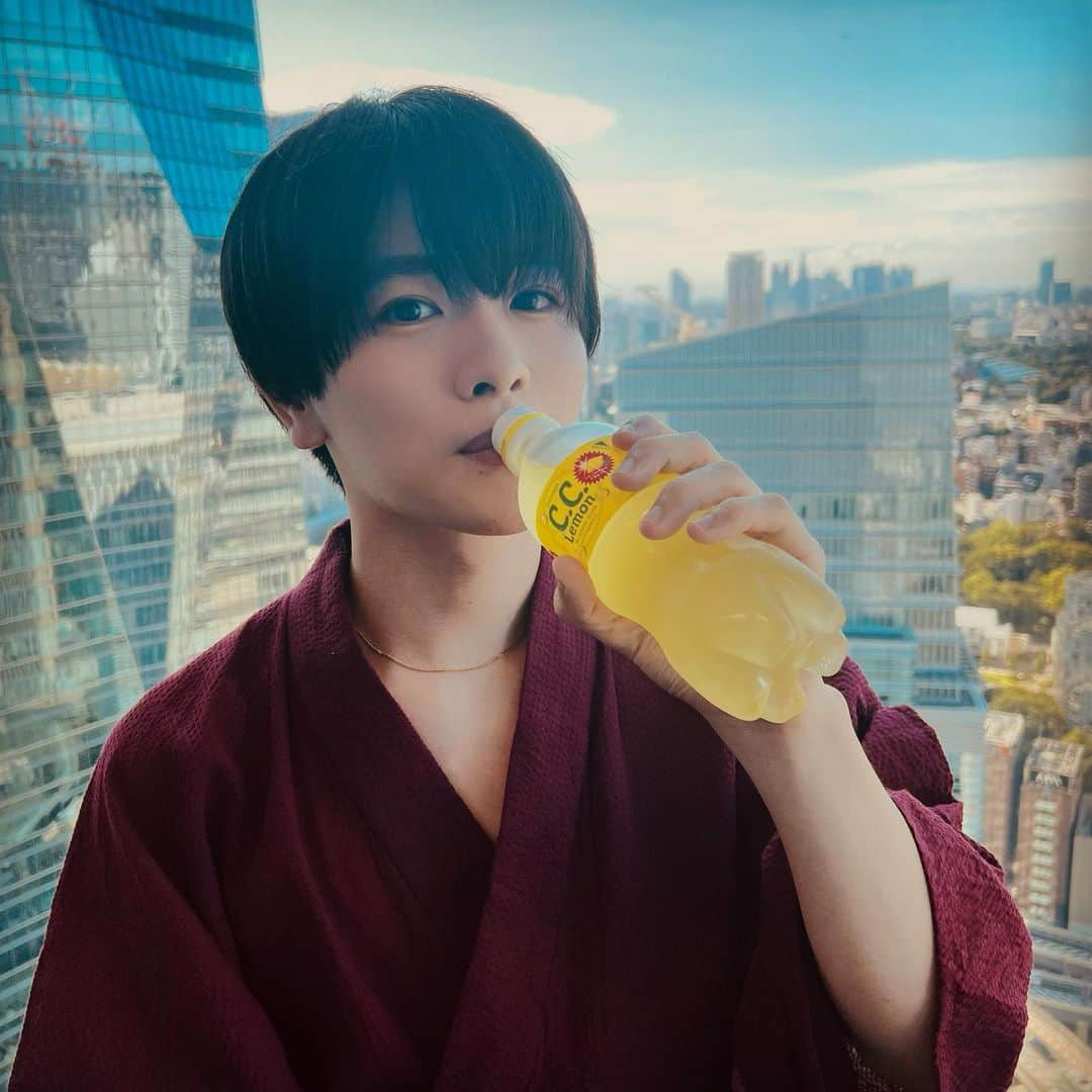 六花清春のインスタグラム：「👘」