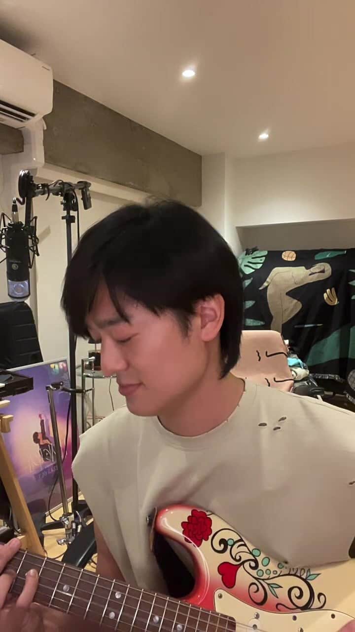 尾崎裕哉のインスタグラム：「金持ちさんちの貧乏人」