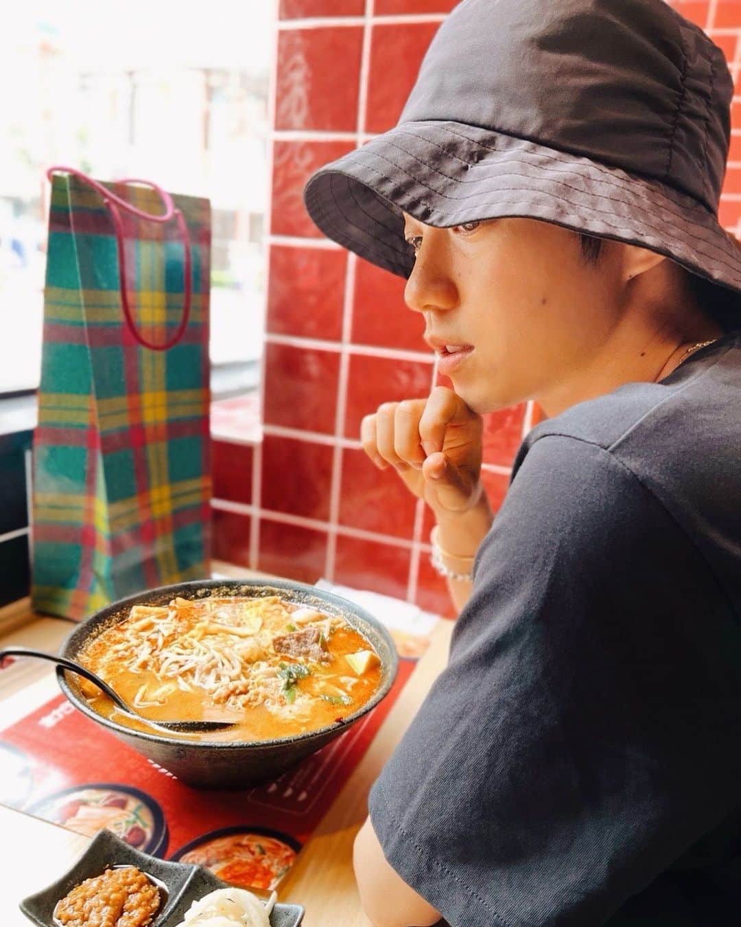 小越勇輝さんのインスタグラム写真 - (小越勇輝Instagram)「暑さで食欲減かもしれませんが、 しっかり食べて猛暑に勝とう〜  #夏 #暑い #猛暑 #食欲」8月4日 20時01分 - yuki_ogoe