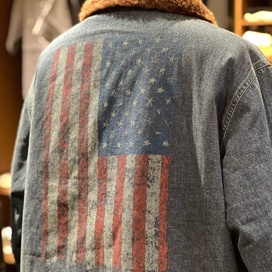 ビームス神戸さんのインスタグラム写真 - (ビームス神戸Instagram)「... REMI RELIEF Custom Order  素材使いと加工技術に定評のある日本を代表するブランド〈REMI RELIEF（レミ レリーフ）〉のカスタムオーダーイベントを開催します。  今回はアメリカ海軍の代表的な『N-1 デッキジャケット』、ブランドの代名詞とも言える『ウエスタンシャツ』のカスタムオーダーが可能です。   様々な生地バリエーションからお選び頂け、豊富なカスタムオプションをご用意しております。  是非この機会にお好みの一着をお探しください。  2023年7月21日（金）〜7月24日（月）/ ビームス プラス 有楽町 @beams_plus_yurakucho   2023年8月4日（金）～8月7日（月）/ ビームス 神戸 @beams_kobe   2023年8月11日（金）～8月14日（月）/ ビームス 辻堂 @beams_tsujido_official  ・ #remirelief #beams #beamsplus」8月4日 21時05分 - beams_kobe
