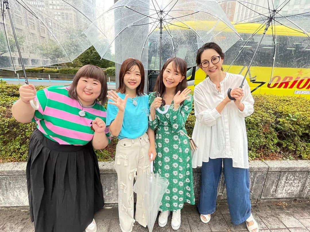 のインスタグラム：「9日はのヒルナンデス!に「話題の日帰りバスツアーin 箱根＆静岡」で、私と時のヒロイン、よた真帆さんが約1万円で夏の絶景＆グルメバスツアーの模様が放送されます。   すごく楽しかったロケです。   信じられない程食べましたし、   話が面白かったし、   女子会のようにワイワイとバスツアーを楽しみました。   ぜひ、ぜひ、見てくださいね。」