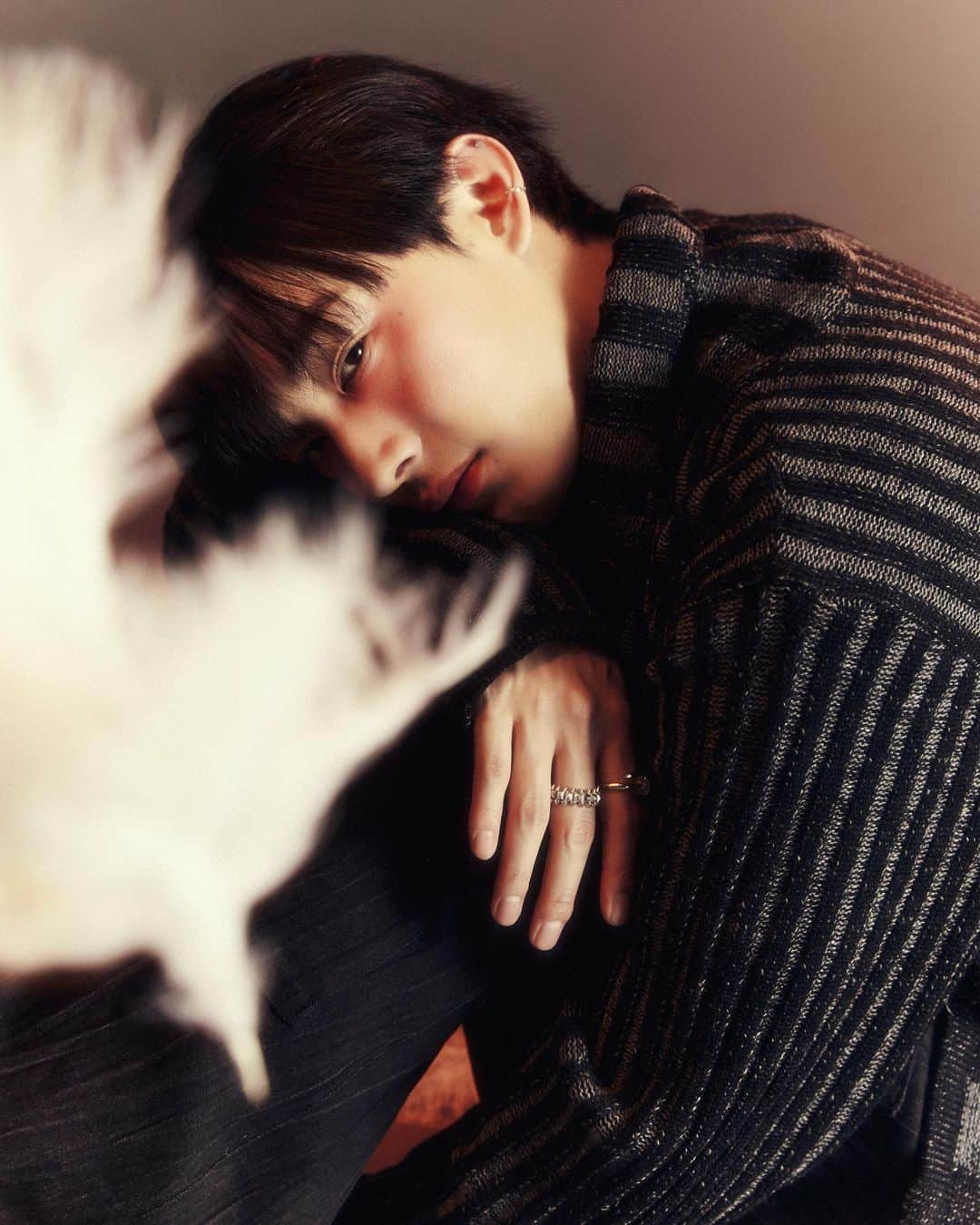 向井太一さんのインスタグラム写真 - (向井太一Instagram)「BEST ALBUM “THE LAST” 2023.10.25 Release  Teaser images #3   Photographer: Sang-Hun Lee @sangsanghun Hair Stylist: Eunchong Park @silvergun_96 Make-up Artist: Ahyoung Lee @ahyoung_makeup Wardrobe: Andersson Bell @anderssonbell」8月4日 20時08分 - iamtailjp