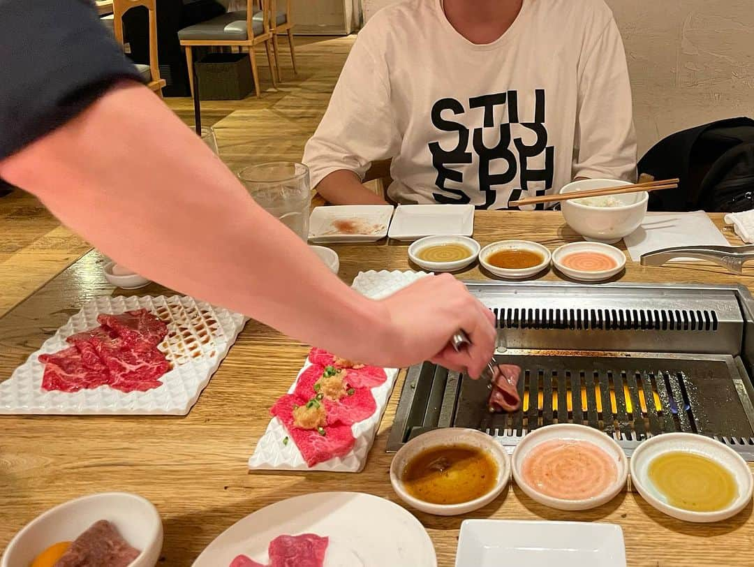 山崎勝之さんのインスタグラム写真 - (山崎勝之Instagram)「今年から上京した甥っ子の誕生日🎂 お肉が食べたいとの事で、 予約した焼肉屋さんへ！  お肉色々食べたけど、 全部美味しかったぁ★ タンの食べ比べが最高でした♪  大きくなれよ〜♪」8月4日 20時17分 - chan_yama