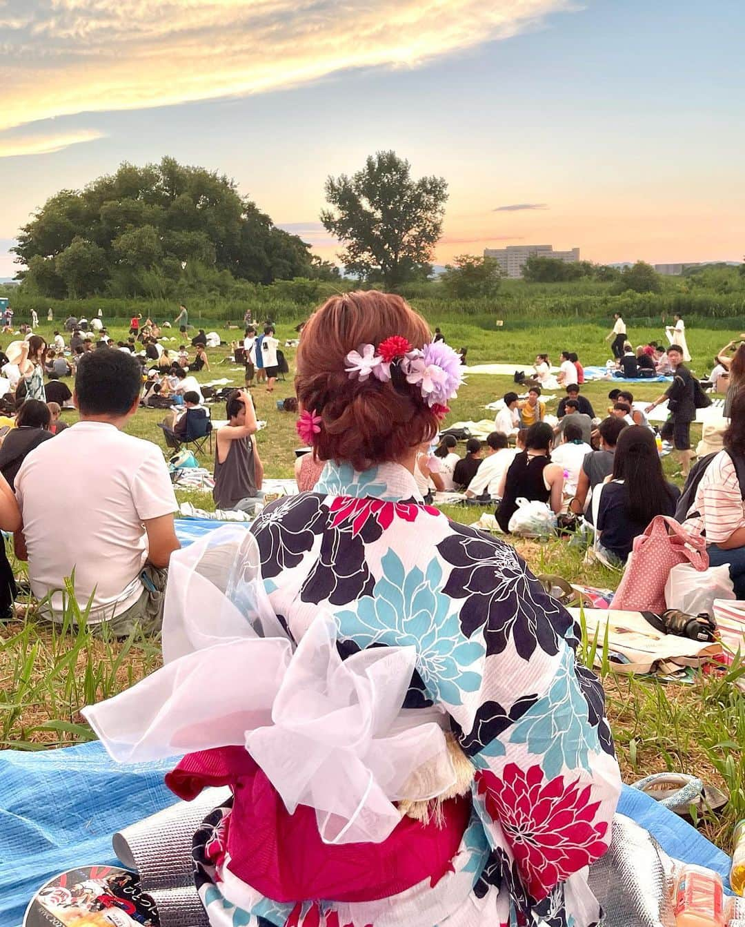 荒牧理沙さんのインスタグラム写真 - (荒牧理沙Instagram)「長岡花火大会🎆  感動して涙… ずっと高校生の時から行きたかった日本三大花火大会、夢が叶いました💜💜  そしてお空が綺麗すぎて何もかもが感動😭💖  #日本三大花火大会#長岡花火 #長岡花火大会  #花火大会」8月4日 20時23分 - pink_r_918