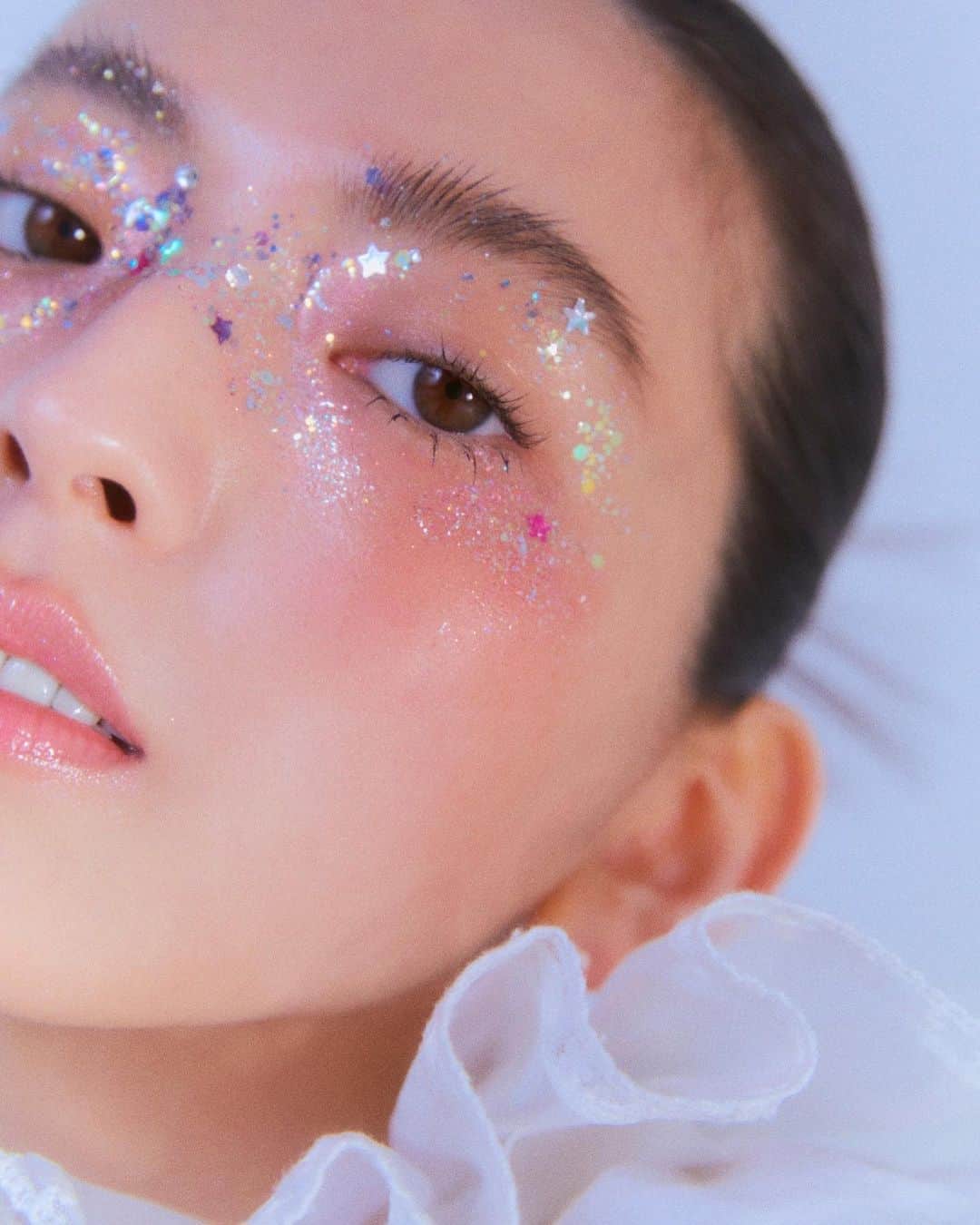 のインスタグラム：「💄🌟🇰🇷  ph: @iopppic  h&m @dameunii」