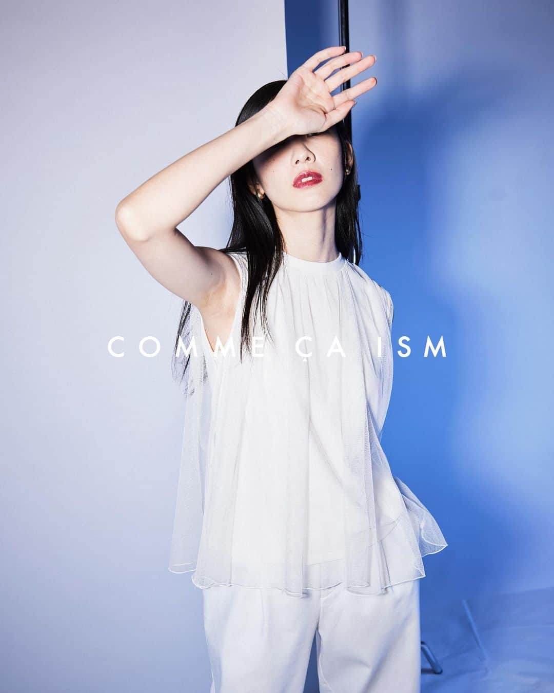 のインスタグラム：「#commecaism #コムサイズム #ファッション #ファッションコーデ #夏コーデ #白コーデ #ホワイトコーデ   @commecaism_official」